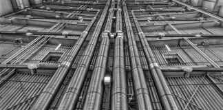 Dlaczego po włączeniu klimatyzacji włącza się wentylator?