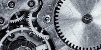 Jaki jest silnik w koparce?