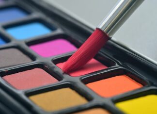 Czy opłaca się malować dach? Czy opłaca się malować dach?