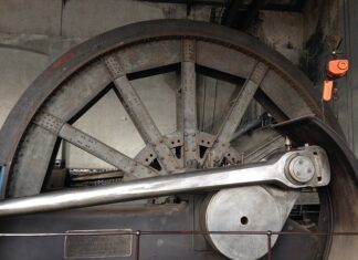 Do czego służy korbowód?