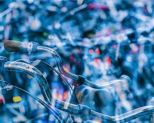 Jak ustawić kierownice w motocyklu? Jak ustawić kierownice w motocyklu?