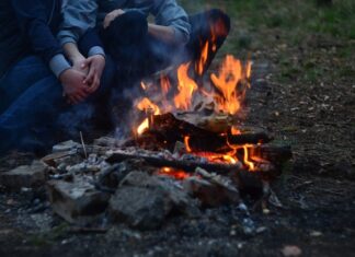 Jak wyczyścić dach z sadzy?