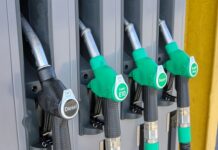 Jak rozpoznać benzynę w oleju silnikowym?