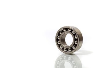 Kiedy stuka panewka?